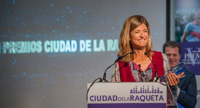 Mara Silvela, galardonada en los IV Premios Ciudad de la Raqueta.