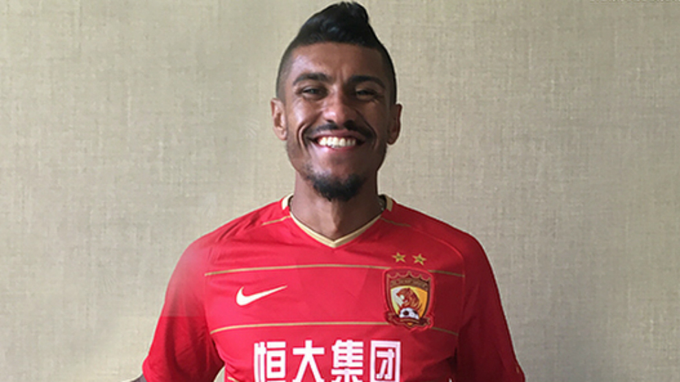 Paulinho, con la camiseta del Guangzhou Evergrande.