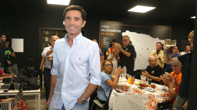 Marcelino, at dinner with a Valencia fan group