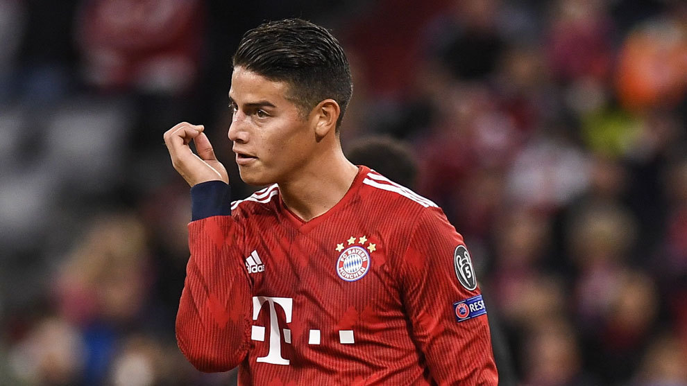 James Rodriguez reacts during the match between Bayern Munich and Ajax