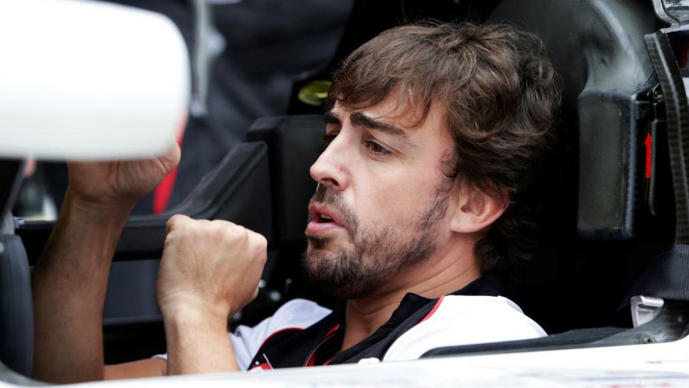 Alonso: "Los coches del futuro los imagino como aviones en pequeño"