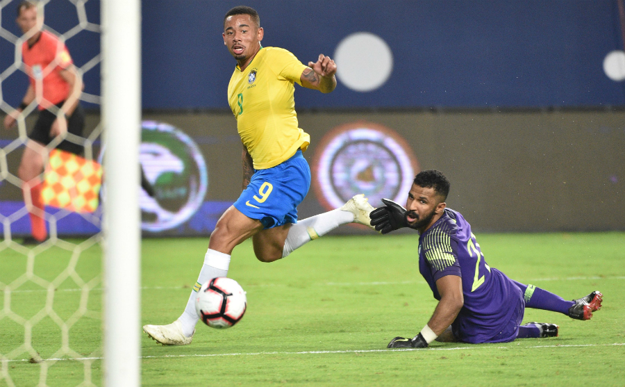 Gabriel Jesus bate al meta saud y marca el primer gol de Brasil