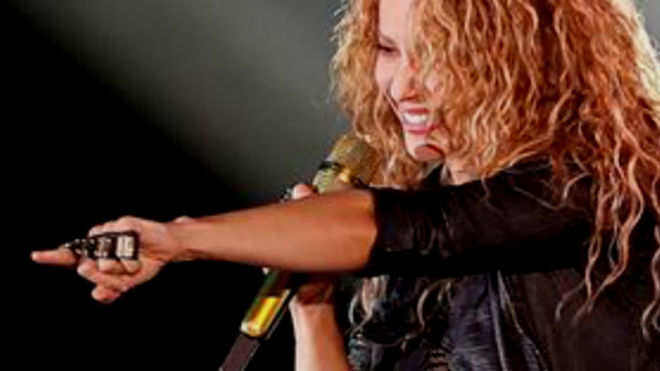Shakira regres a Brasil despus de 7 aos