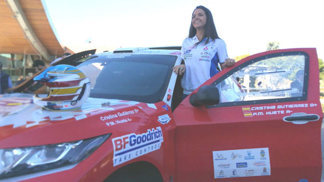 Cristina Gutirrez, con el prototipo Mitsubishi Eclipse Cross del...