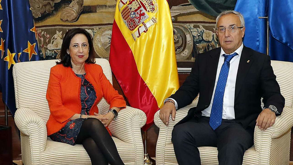 Margarita Robles y Alejandro Blanco.