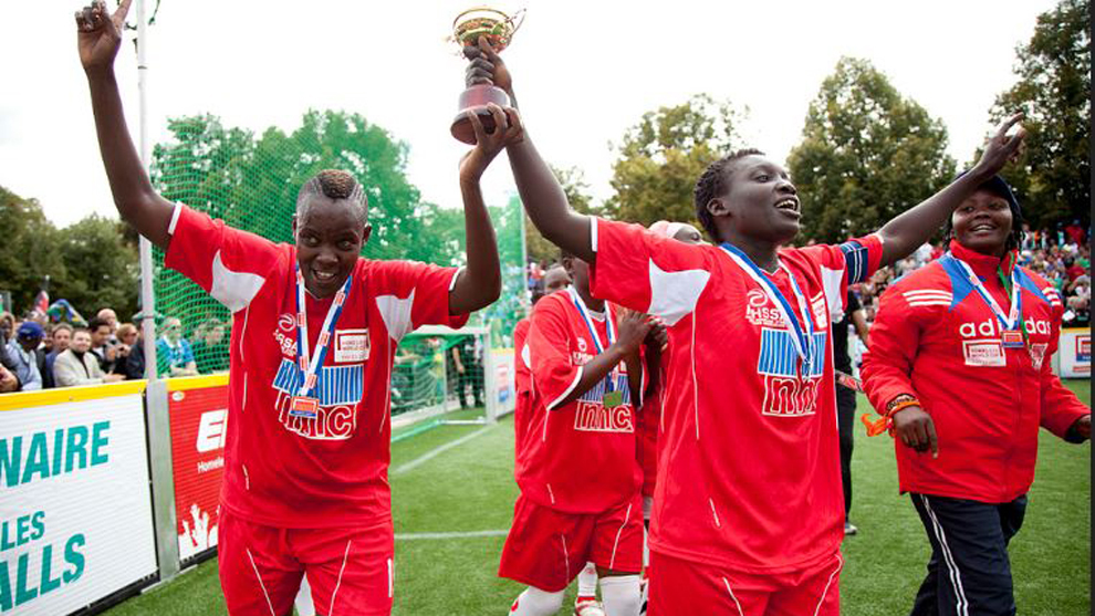 La selección de Kenia festeja su campeonato