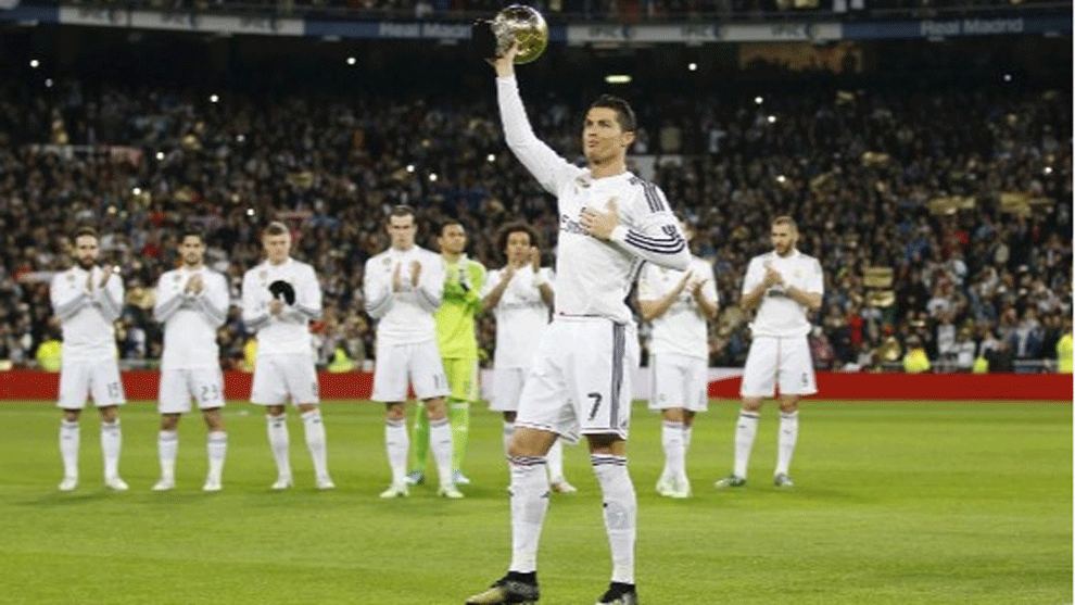 Cristiano Ronaldo exhibits the Ballon D&apos;Or and Real Madrid players...