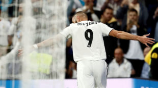 Benzema, celebrando su gol ante el Viktoria.