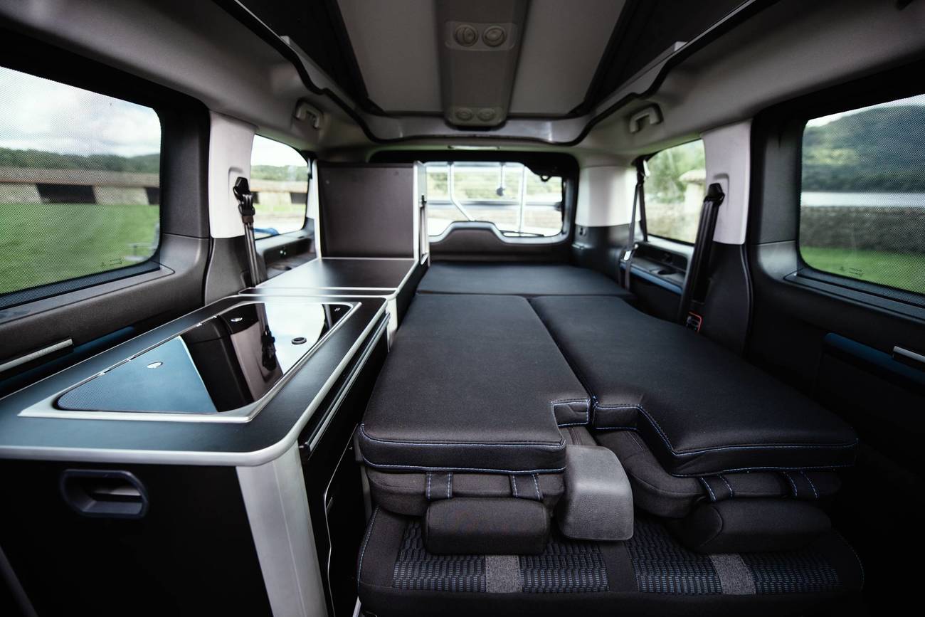 Peugeot Traveller by Tinkervan: Así es la camper del león - Foto 11 de