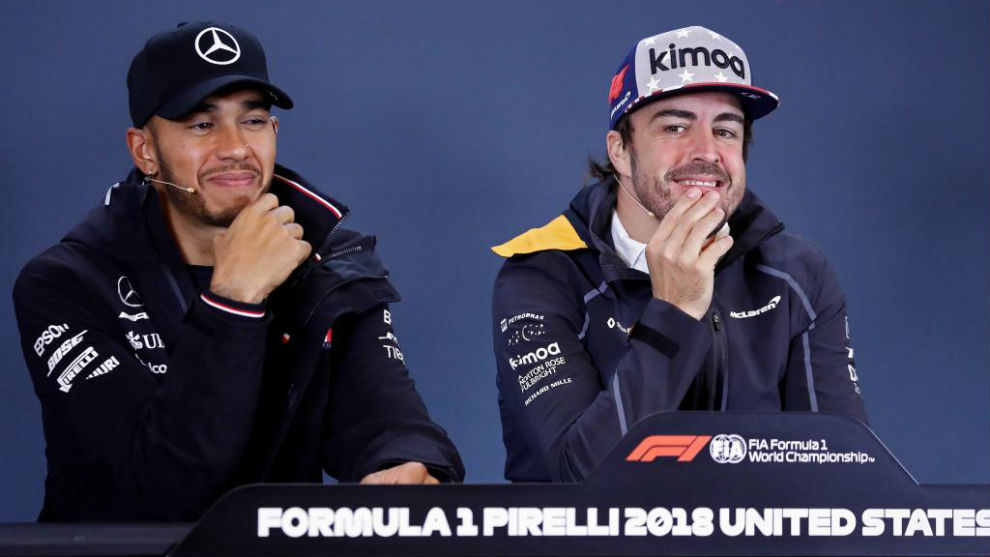 Hamilton y Alonso, durante el Gran Premio de Estados Unidos.