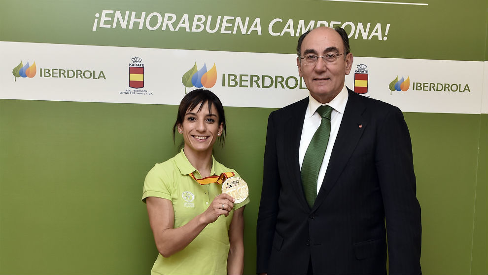Sandra Snchez, junto a Ignacio Galn en la sede de Iberdrola