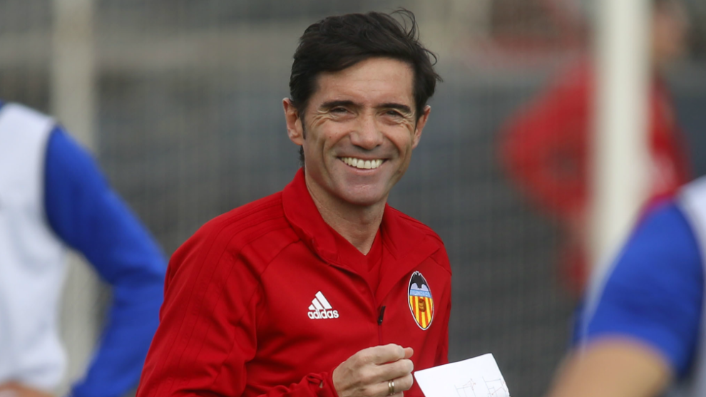 Marcelino sonre en un entrenamiento con el Valencia.