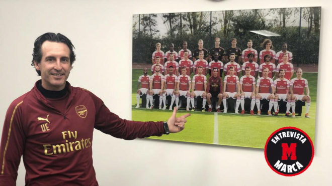 Emery poses for MARCA at Arsenal&apos;s training ground.