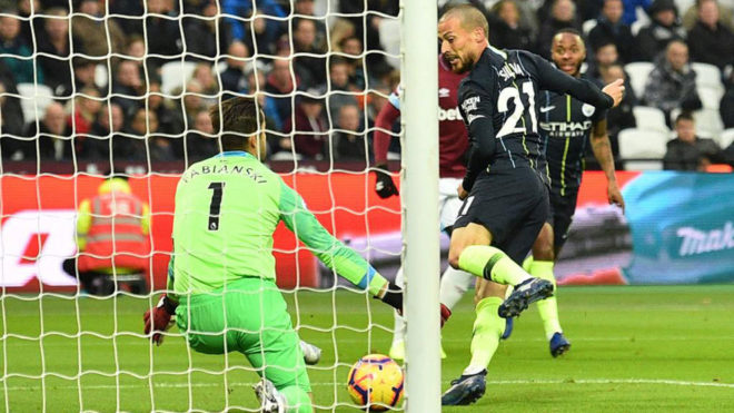 Silva marca el 0-1 del City ante el West Ham.