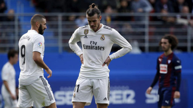 Bale se lamenta en Ipurua.