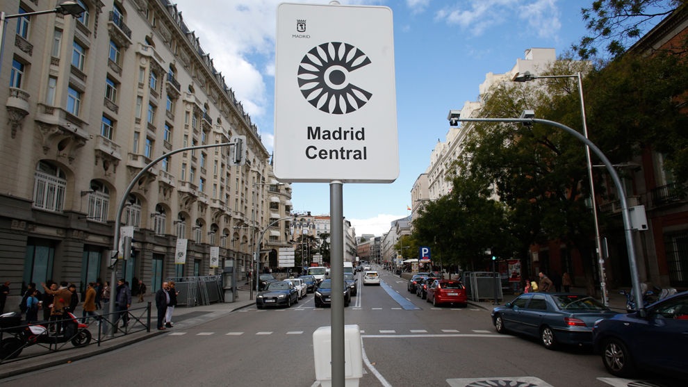 Madrid Central: seal que indica que se accede al rea de acceso...