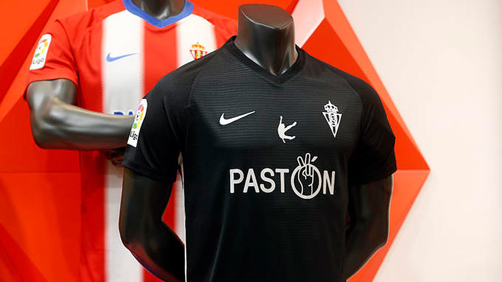 Sporting: Pasión por la camiseta en honor a Quini | Marca.com