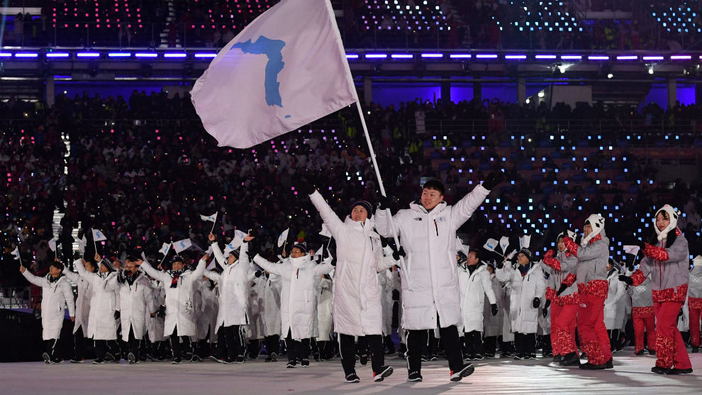 Desfile de la delegacin unificada de Corea durante los Juegos de...
