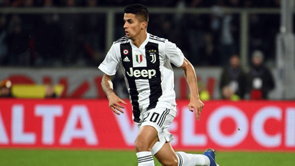 Joao Cancelo in action during the Italian Serie A soccer match between...