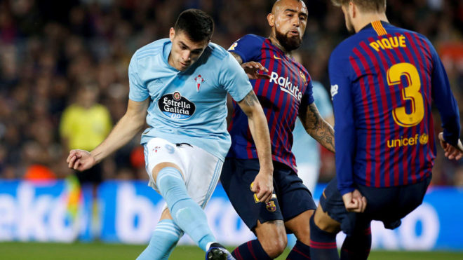 Maxi Gomez shoots at the Camp Nou on Satuday.