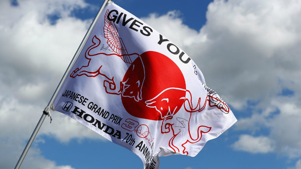Una bandera de Red Bull Honda en el pasado Gran Premio de Japn