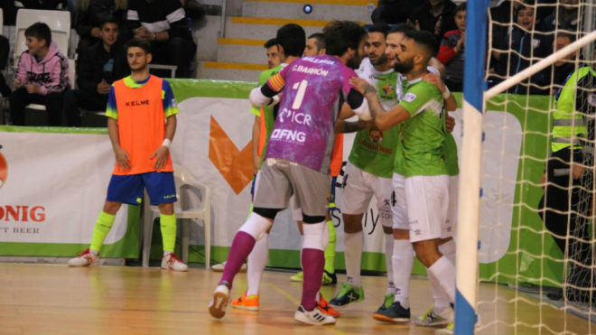 Los jugadores del Palma Futsal celebran uno de los goles frente al...