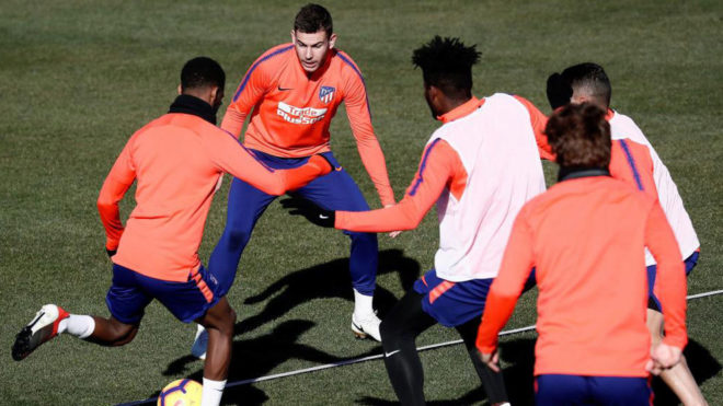 Lucas Hernández training with his teammates on Satuday.