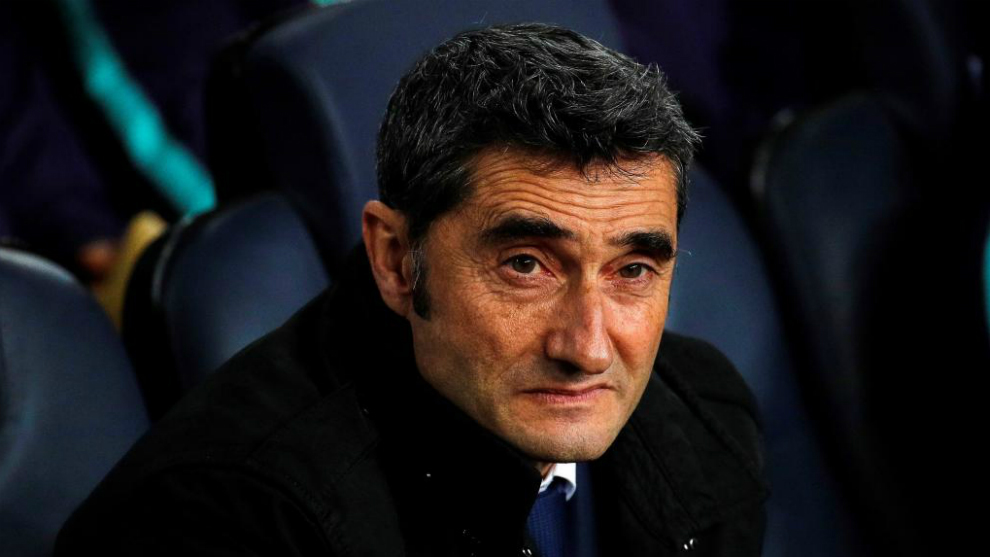 Valverde, en el banquillo del Camp Nou.
