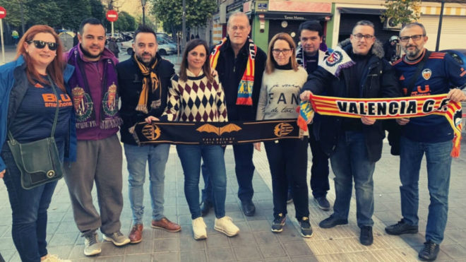 Hermanamiento entre las aficiones del Valencia CF y del Real...