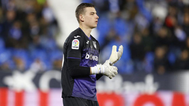 Lunin in a match for Leganes.