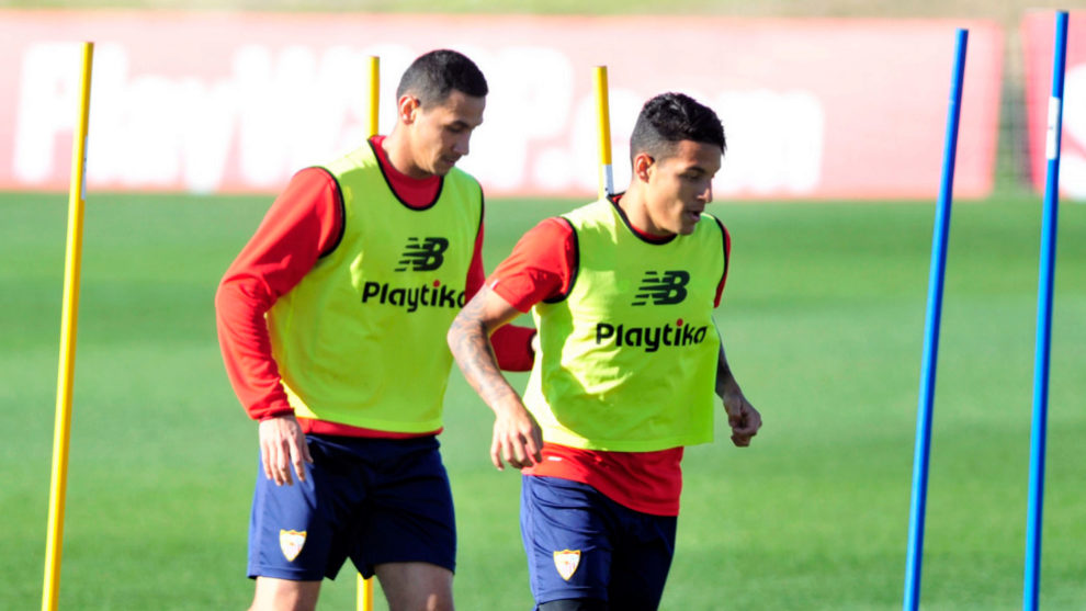 Ganso y Arana, en un entrenamiento del Sevilla.