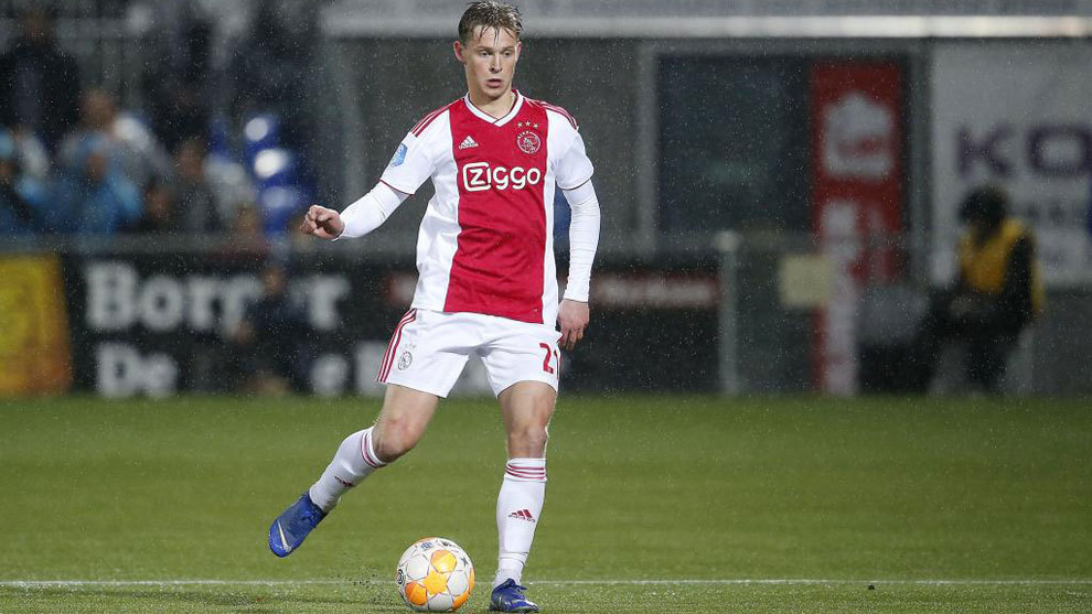 De Jong, durante un partido con el Ajax esta temporada