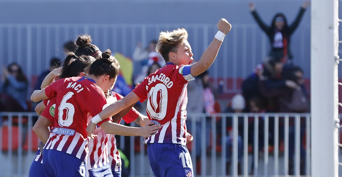Amanda Sampedro celebra un gol ante el Barcelona.