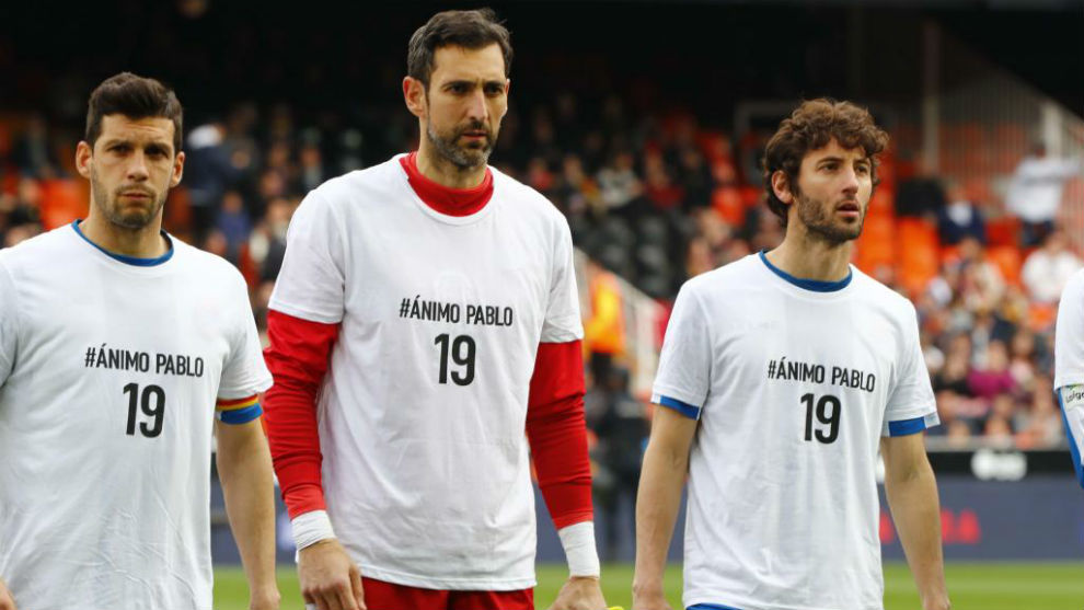 Javi Lpez, Diego Lpez y Granero, con la camiseta de apoyo a...