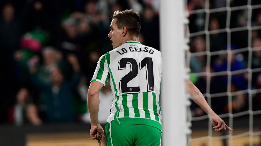 Giovani Lo Celso celebra su gol al Alavs.
