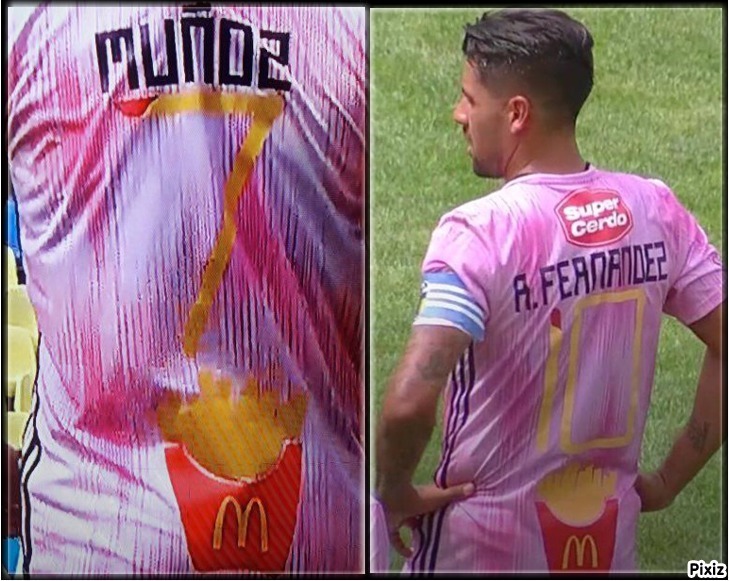La camiseta del O&apos;Higgins de Chile con los dorsales con patatas fritas...