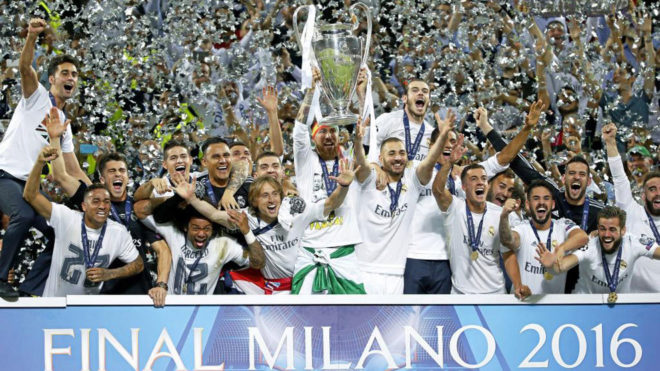 Real Madrid&apos;s players celebrating.