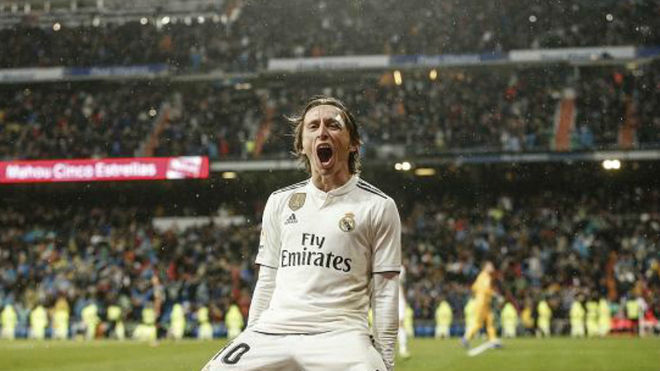 Modric celebrates goal against Sevilla.
