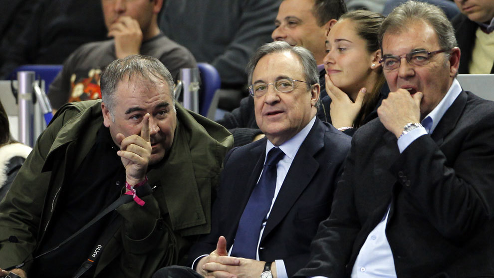 Antonio Garca Ferreras junto a Florentino Prez y Juan Carlos...