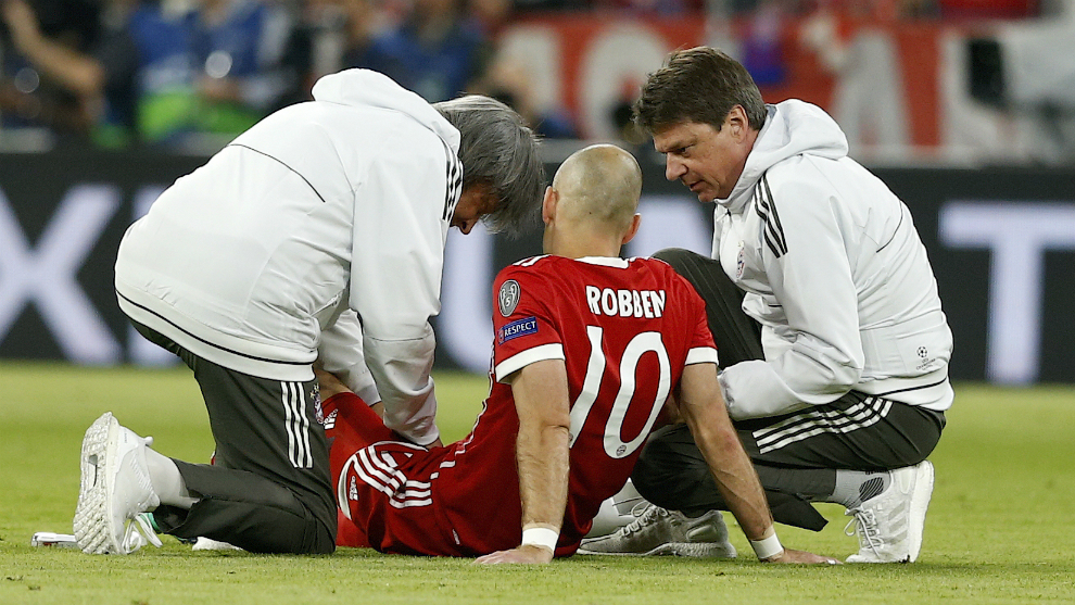 Robben receiving treatment after an injury.