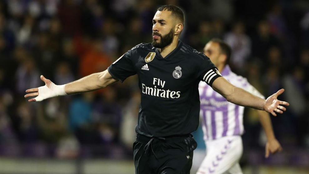 Benzema celebrates one of his goals against Real Valladolid.