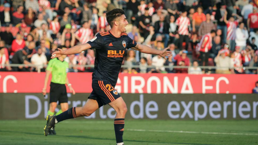 Ferran Torres durante el partido ante el Girona celebra el gol de la...