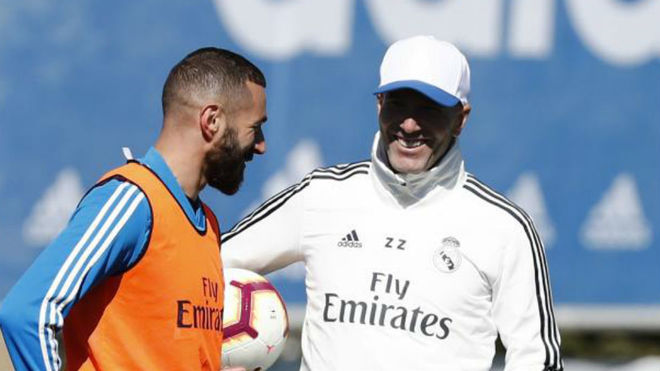 Karim Benzema and Zinedine Zidane at Valdebebas