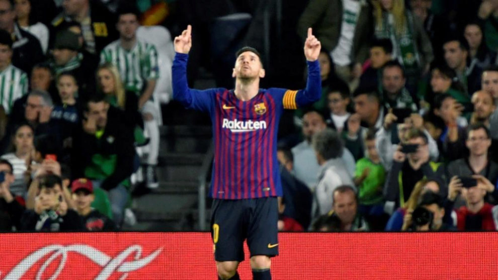 Leo Messi tras uno de los goles logrados en el Villamarn.