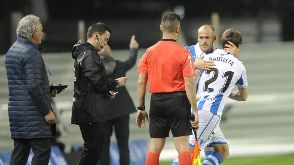 Bautista sustituye a Sandro, el viernes contra el Levante.