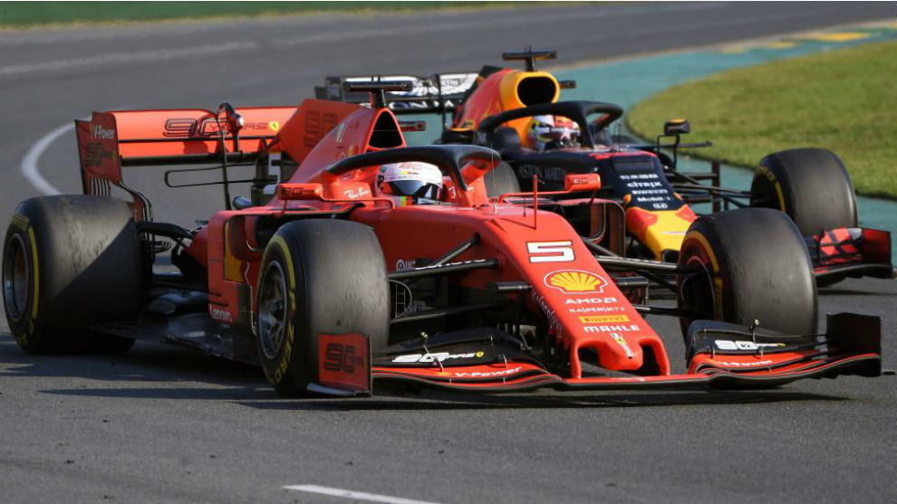 Verstappen, en pleno duelo con Vettel en Australia.