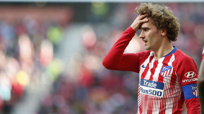 Antoine Griezmann wearing the captain&apos;s armband for Atletico Madrid