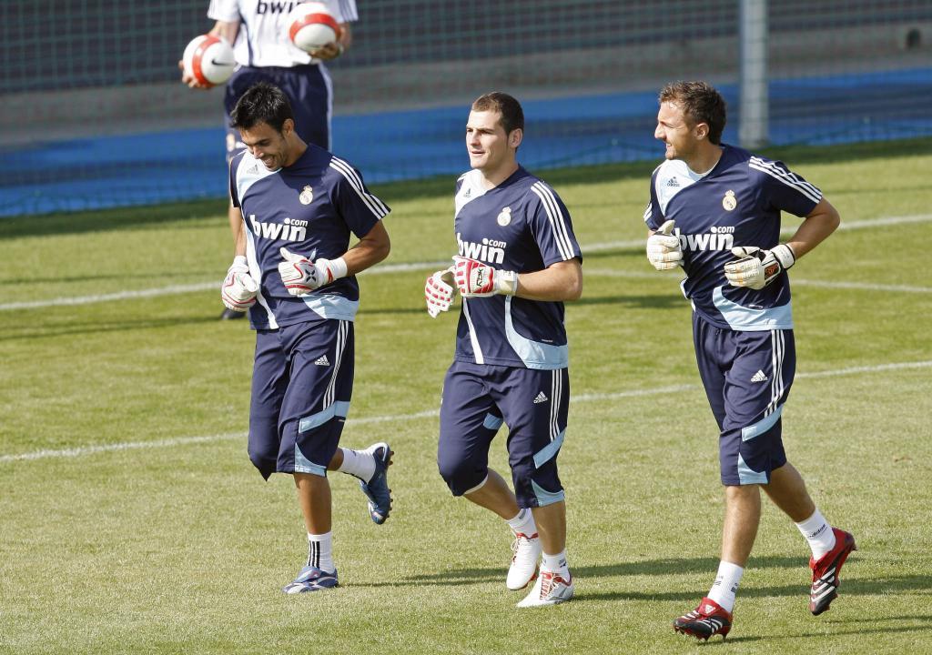Codina, con Casillas y Dudek en la 08-09