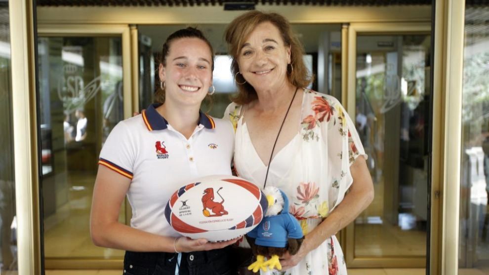 La jugadora de rugby, Olivia Fresneda y su madre, Blanca Fernndez...