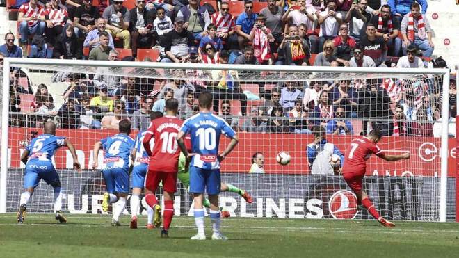 Stuani scores a penalty against Espanyol on Saturday.